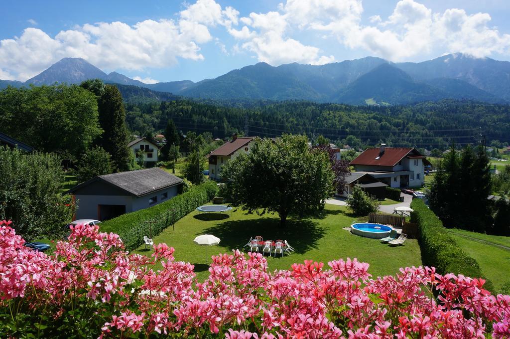 Haus Peter Bed & Breakfast Latschach ober dem Faakersee Екстериор снимка